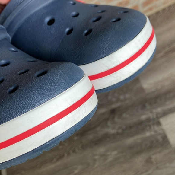 Crocs - Picture 11 of 17